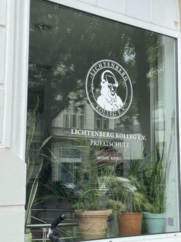 Instagram post from lichtenbergkolleg. This post is in position 6.